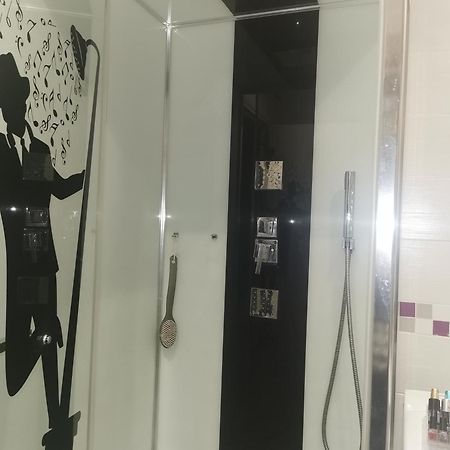 Chambre Chez L'Habitant - Room In The Owner'S Apartment 니스 외부 사진